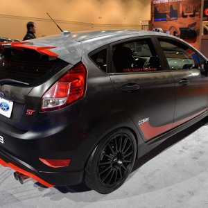 06-ford-fiesta-st-sema-2013-1.jpg