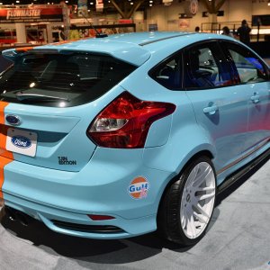 04-ford-focus-st-sema-2013-1.jpg